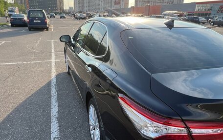 Toyota Camry, 2019 год, 2 500 000 рублей, 3 фотография