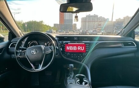 Toyota Camry, 2019 год, 2 500 000 рублей, 6 фотография