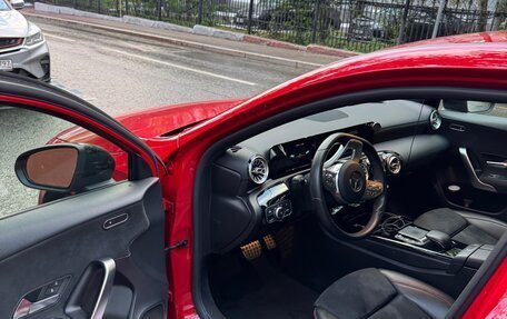Mercedes-Benz A-Класс, 2018 год, 2 500 000 рублей, 6 фотография