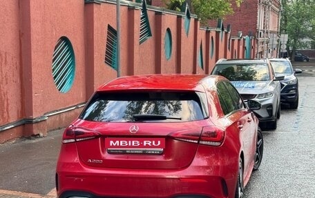 Mercedes-Benz A-Класс, 2018 год, 2 500 000 рублей, 8 фотография
