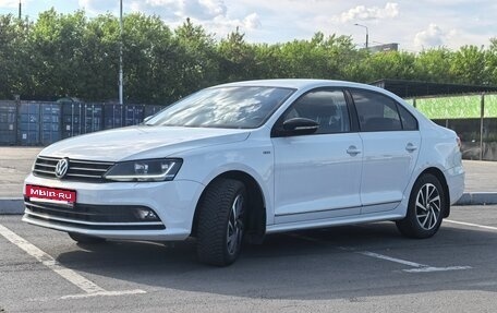Volkswagen Jetta VI, 2018 год, 1 499 000 рублей, 2 фотография