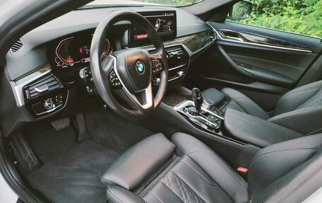 BMW 5 серия, 2020 год, 3 950 000 рублей, 10 фотография