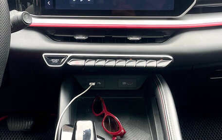 Geely Coolray I, 2023 год, 1 870 000 рублей, 8 фотография