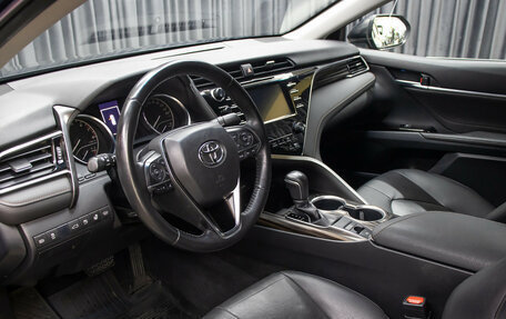 Toyota Camry, 2018 год, 2 849 000 рублей, 15 фотография