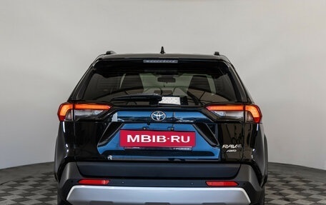 Toyota RAV4, 2024 год, 3 999 000 рублей, 6 фотография