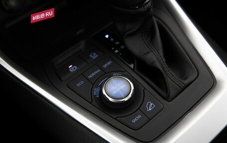 Toyota RAV4, 2024 год, 3 999 000 рублей, 15 фотография