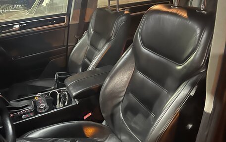 Volkswagen Touareg III, 2010 год, 1 600 000 рублей, 8 фотография