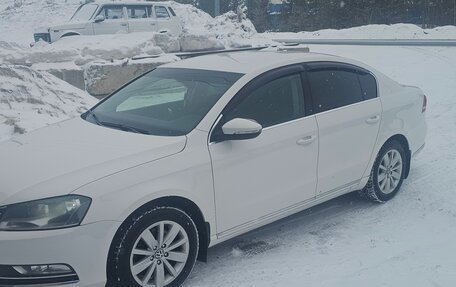 Volkswagen Passat B7, 2013 год, 950 000 рублей, 3 фотография
