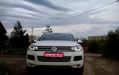 Volkswagen Touareg III, 2012 год, 2 300 000 рублей, 2 фотография