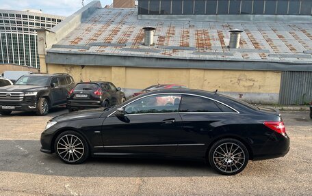 Mercedes-Benz E-Класс, 2010 год, 1 350 000 рублей, 8 фотография
