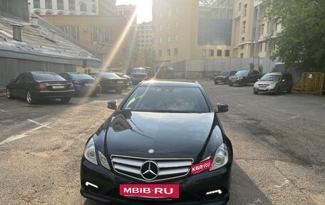 Mercedes-Benz E-Класс, 2010 год, 1 350 000 рублей, 3 фотография