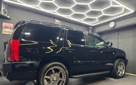 Cadillac Escalade III, 2010 год, 2 750 000 рублей, 2 фотография
