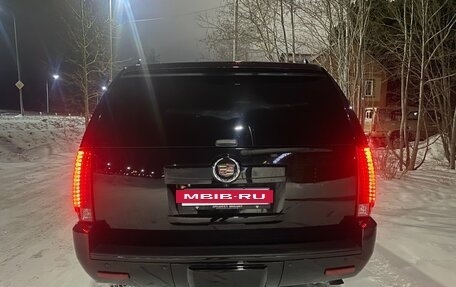 Cadillac Escalade III, 2010 год, 2 750 000 рублей, 17 фотография
