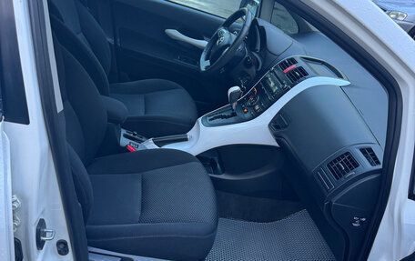 Toyota Auris II, 2011 год, 1 350 000 рублей, 7 фотография