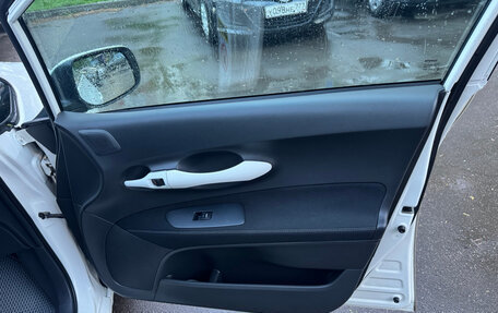 Toyota Auris II, 2011 год, 1 350 000 рублей, 28 фотография