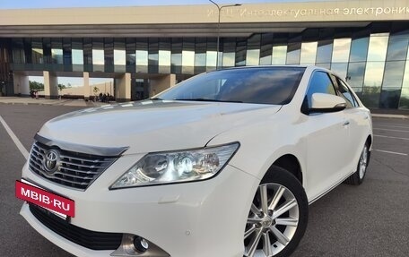 Toyota Camry, 2013 год, 1 590 000 рублей, 10 фотография