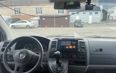 Volkswagen Caravelle T5, 2012 год, 1 480 000 рублей, 1 фотография