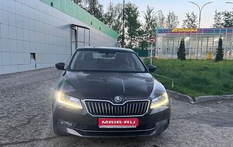Skoda Superb III рестайлинг, 2018 год, 1 800 000 рублей, 1 фотография