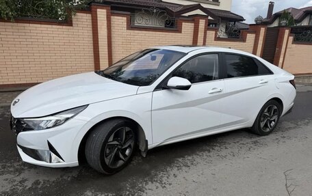 Hyundai Elantra, 2022 год, 1 900 000 рублей, 4 фотография