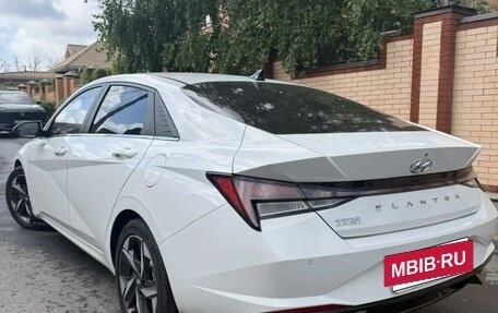 Hyundai Elantra, 2022 год, 1 900 000 рублей, 3 фотография