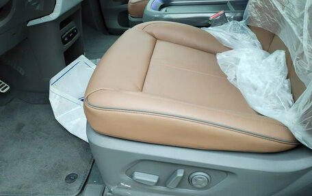 Hyundai Staria, 2024 год, 7 850 000 рублей, 26 фотография