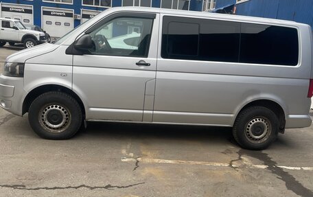 Volkswagen Caravelle T5, 2012 год, 1 480 000 рублей, 5 фотография