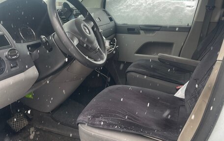 Volkswagen Caravelle T5, 2012 год, 1 480 000 рублей, 9 фотография