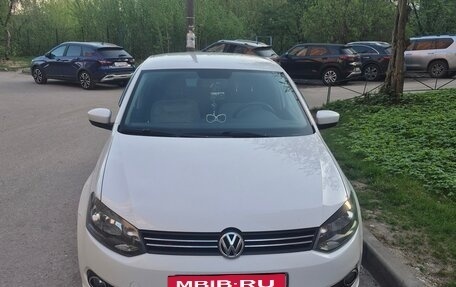 Volkswagen Polo VI (EU Market), 2012 год, 900 000 рублей, 5 фотография