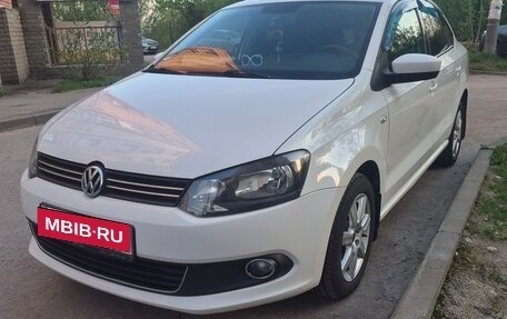 Volkswagen Polo VI (EU Market), 2012 год, 900 000 рублей, 4 фотография