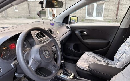 Volkswagen Polo VI (EU Market), 2012 год, 900 000 рублей, 11 фотография