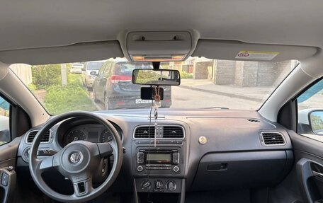 Volkswagen Polo VI (EU Market), 2012 год, 900 000 рублей, 9 фотография