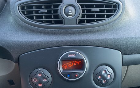 Renault Clio III, 2006 год, 320 000 рублей, 27 фотография