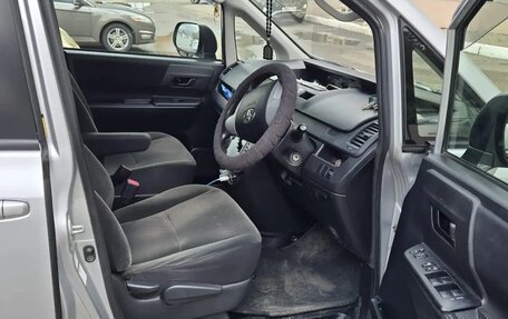 Toyota Noah III, 2010 год, 900 000 рублей, 5 фотография