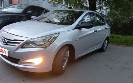 Hyundai Solaris II рестайлинг, 2015 год, 550 000 рублей, 4 фотография