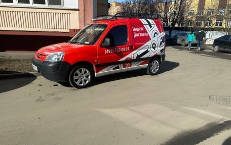 Peugeot Partner II рестайлинг 2, 2010 год, 600 000 рублей, 11 фотография