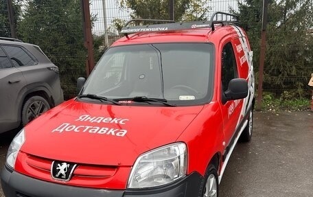 Peugeot Partner II рестайлинг 2, 2010 год, 600 000 рублей, 2 фотография