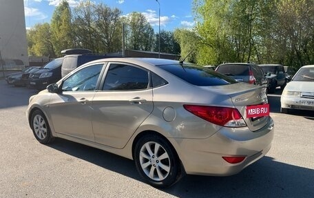 Hyundai Solaris II рестайлинг, 2011 год, 665 000 рублей, 5 фотография