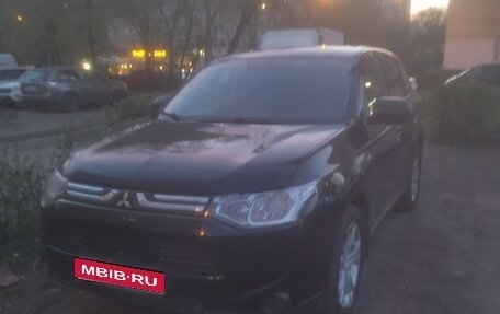 Mitsubishi Outlander III рестайлинг 3, 2012 год, 1 200 000 рублей, 1 фотография