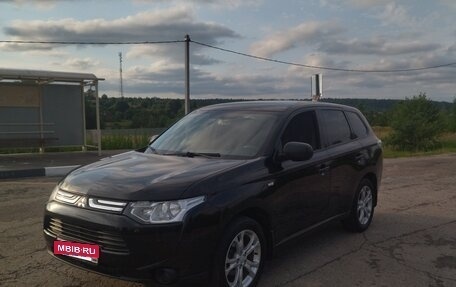 Mitsubishi Outlander III рестайлинг 3, 2012 год, 1 200 000 рублей, 6 фотография