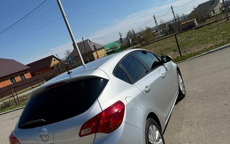 Opel Astra J, 2013 год, 770 000 рублей, 4 фотография