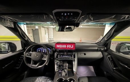 Toyota Land Cruiser, 2026 год, 15 800 000 рублей, 28 фотография