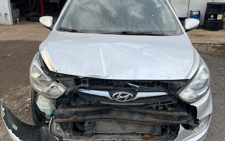 Hyundai Solaris II рестайлинг, 2012 год, 370 000 рублей, 6 фотография