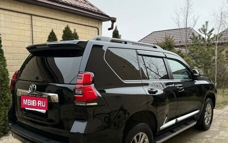 Toyota Land Cruiser Prado 150 рестайлинг 2, 2018 год, 5 990 000 рублей, 4 фотография
