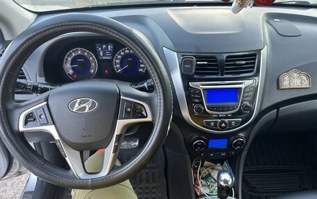Hyundai Solaris II рестайлинг, 2012 год, 1 150 000 рублей, 6 фотография