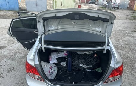 Hyundai Solaris II рестайлинг, 2012 год, 1 150 000 рублей, 17 фотография