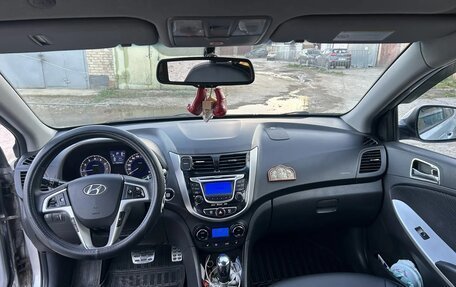 Hyundai Solaris II рестайлинг, 2012 год, 1 150 000 рублей, 16 фотография