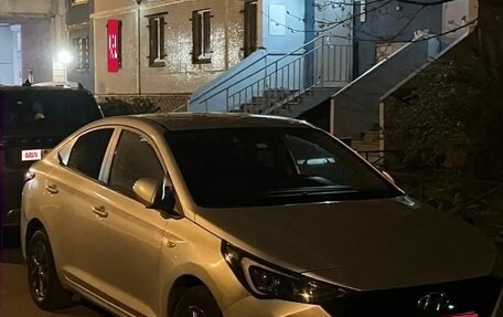 Hyundai Solaris II рестайлинг, 2021 год, 1 000 000 рублей, 3 фотография
