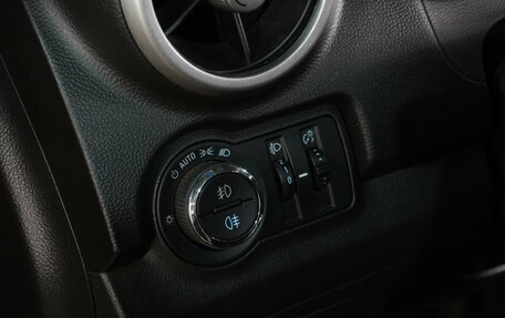 Chevrolet Tracker III, 2015 год, 1 149 000 рублей, 13 фотография
