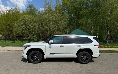 Toyota Sequoia, 2022 год, 13 800 000 рублей, 2 фотография
