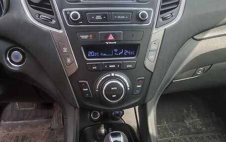 Hyundai Santa Fe III рестайлинг, 2015 год, 2 200 000 рублей, 2 фотография
